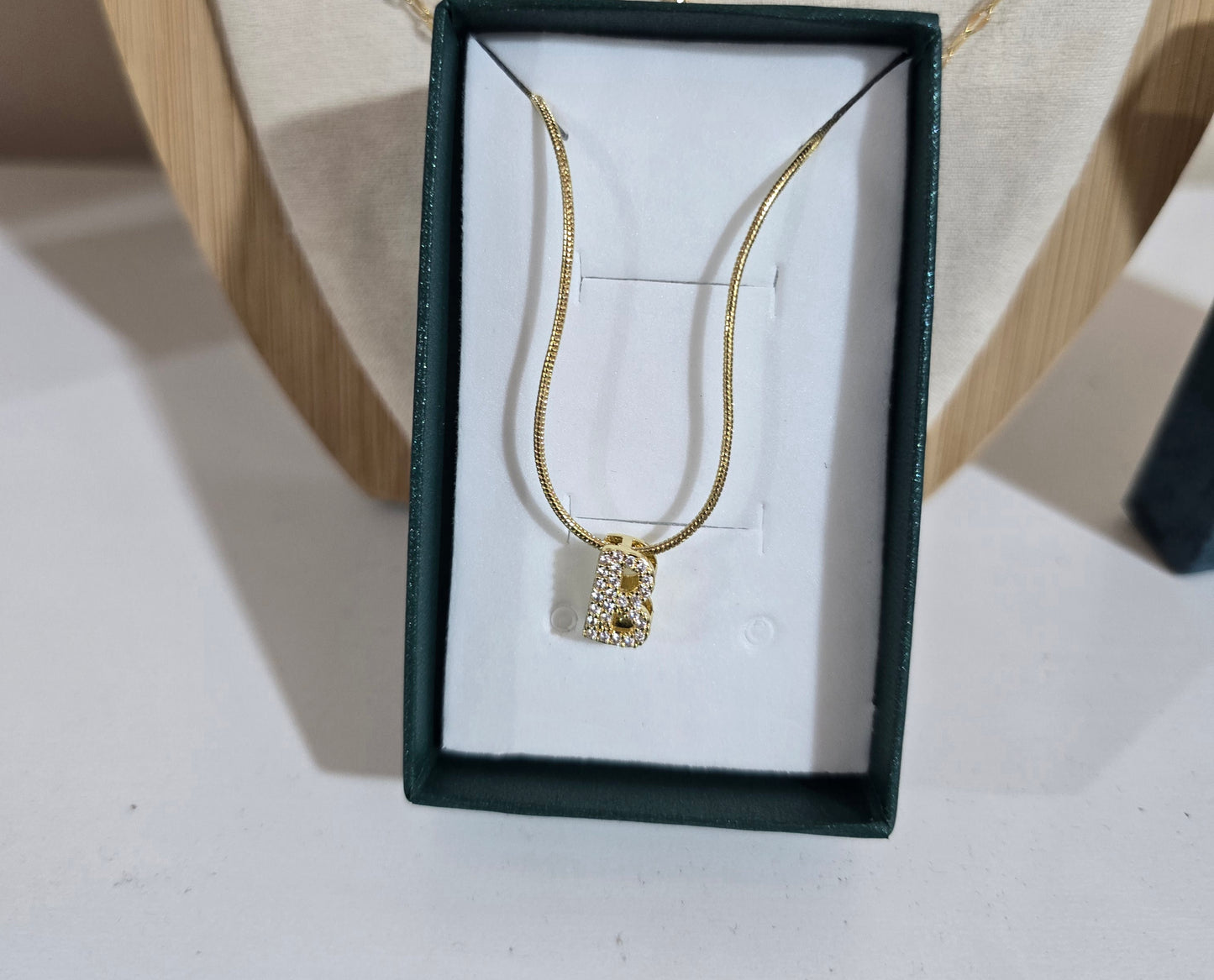 Collar de iniciales
