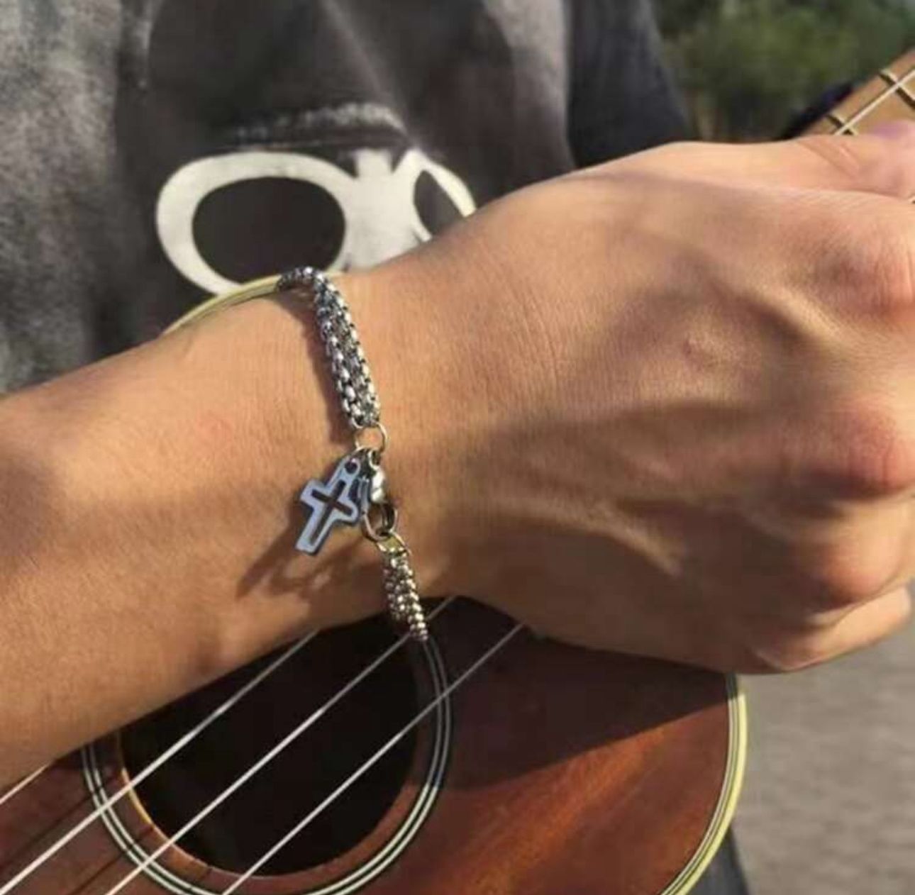 Pulsera de cruz