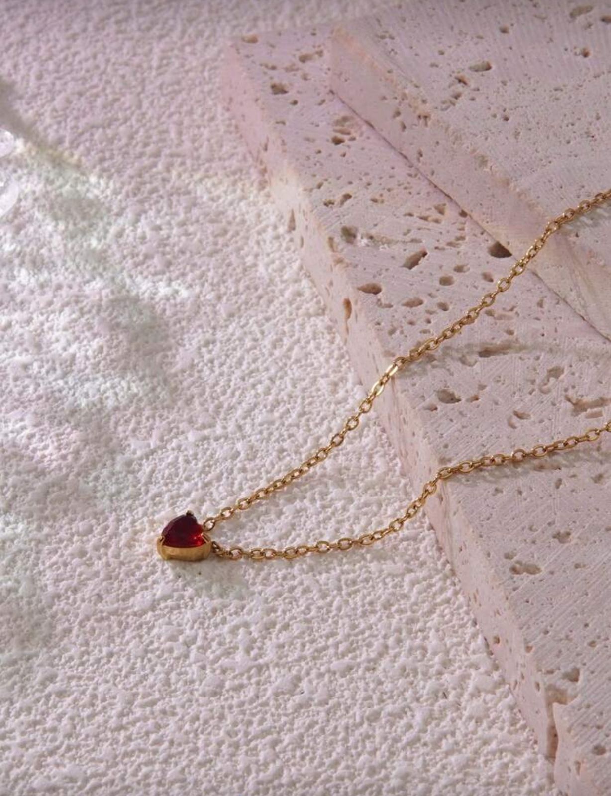 Collar corazón rojo