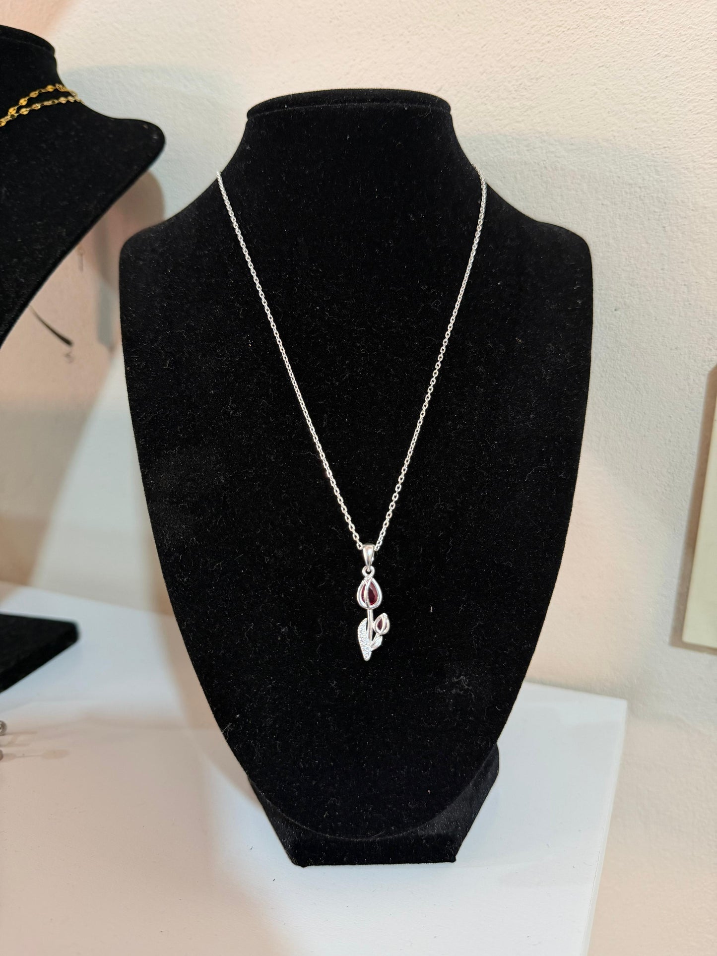 Collar de plata tulipan