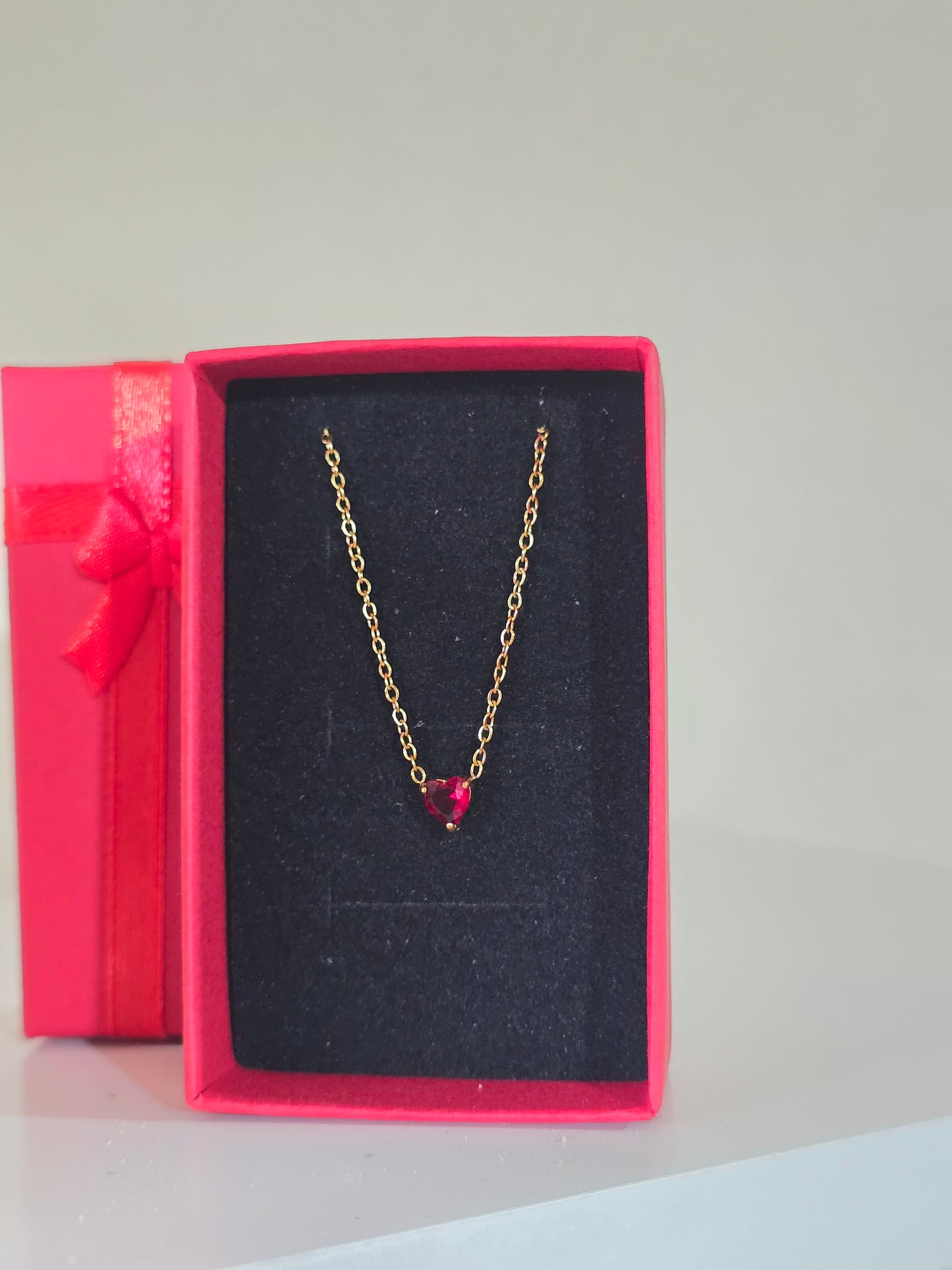 Collar mini corazón.